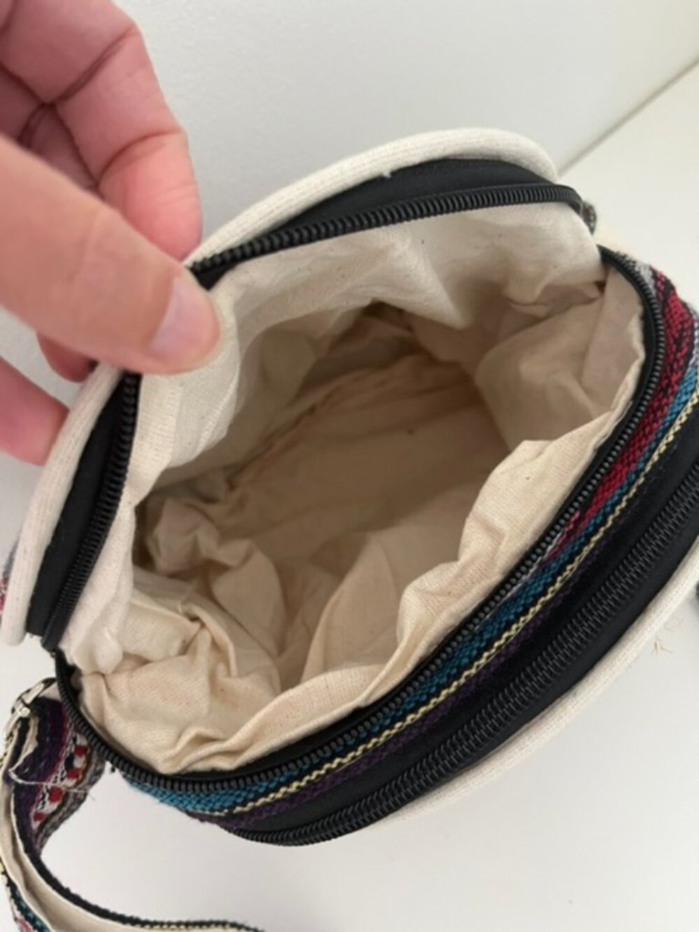 New! Himalayan Hemp Boho Round Crossbody Bag - Picture 6 of 6